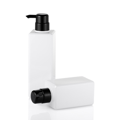 খালি কসমেটিক লোশন বোতল 200ml স্কোয়ার শেপ 61mm প্রস্থের সাথে 42mm পাম্প