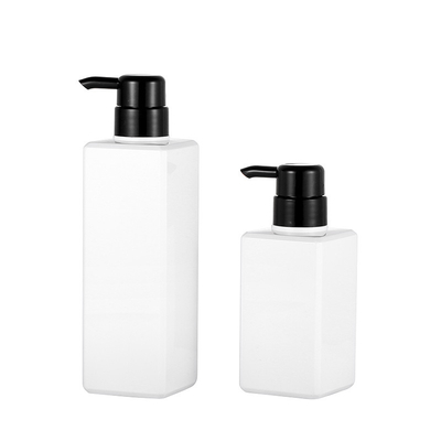 খালি কসমেটিক লোশন বোতল 200ml স্কোয়ার শেপ 61mm প্রস্থের সাথে 42mm পাম্প